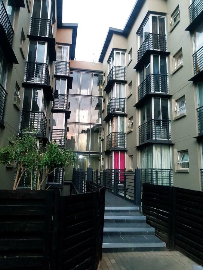 Апартаменты The Bridgeview Йоханнесбург Экстерьер фото